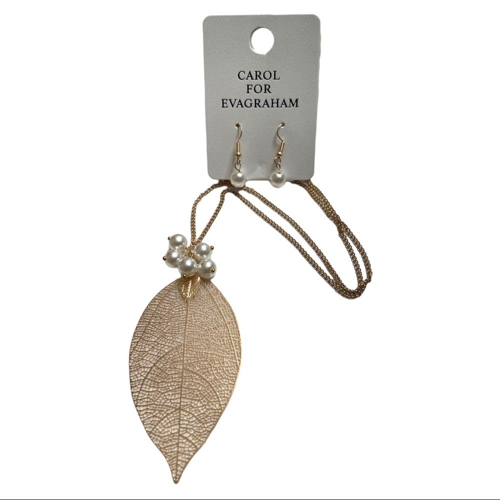 Long Gold Filigree Boho Leaf Pendant Necklace & Pearl Earrings 2 Piece Set NWT